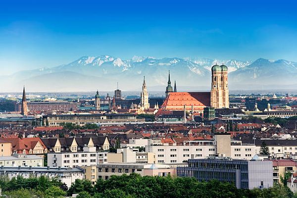 Munich, DE